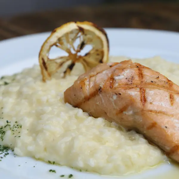 salmao-com-risoto-de-limao-siciliano